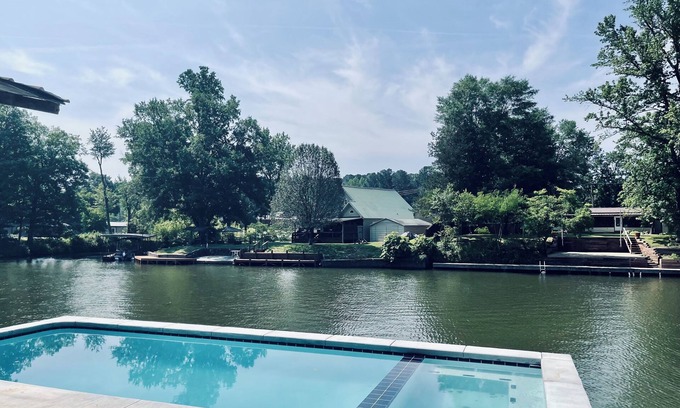 Lake Hamilton House | Lakefront Paradise Awaits! 2025 New Construction on Lake Hamilton!