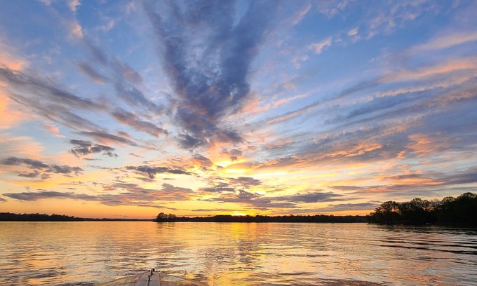 Hendersonville Apartment | Lakefront Retreat with Hot Tub & Kayaks near Nashville