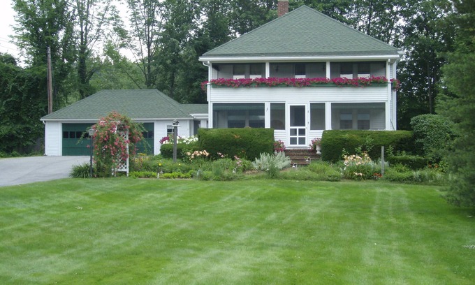 Meredith Condo | Family-Friendly Lakefront Retreat for Memorable Get-Togethers