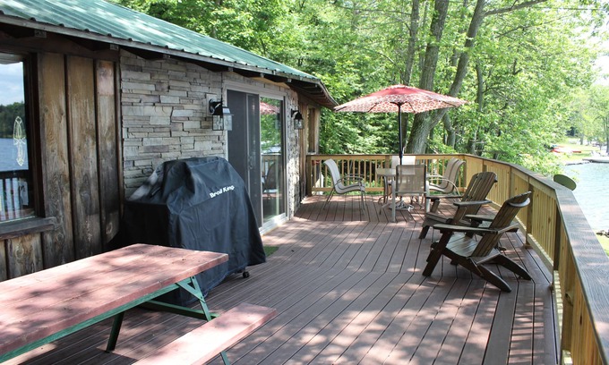 South New Berlin Cabin | Scenic Lakefront Vacation Cabin for Baseball Camp Families