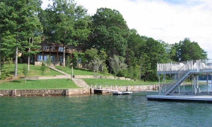 Cedar Cliff House | Inviting Lakefront Retreat on Lake Chatuge with Pool & Spa