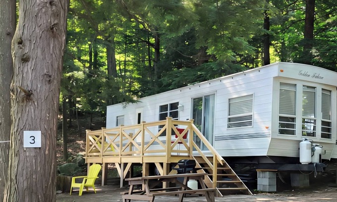 Parry Sound House | Lakefront RV Cottage in Parry Sound #3