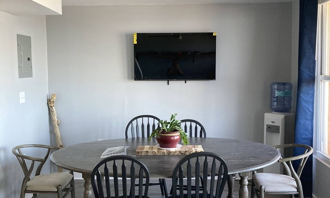 Lorain House | Lakefront Sunset Haven: Guest Rated 10/10 with Spa & Hot Tub