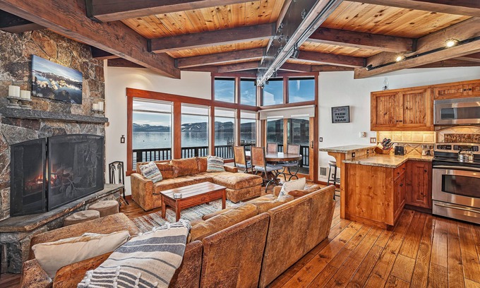 Dollar Point Condo | Picturesque Lakefront Condo with Breathtaking Views
