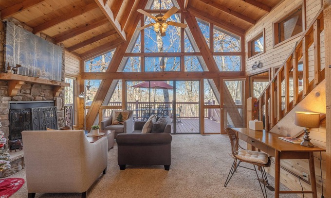 Wright City Ski Chalet | Lakefront Timberline Chalet by Innsbrook Vacations!