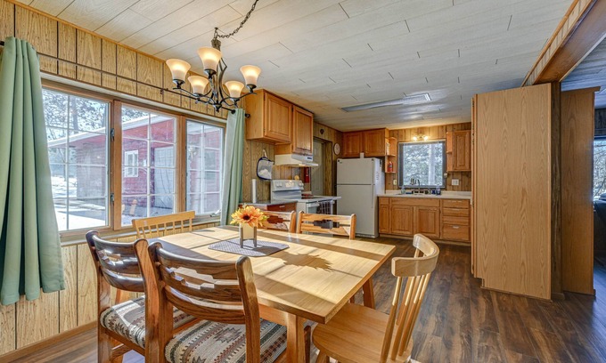 Townsend Cabin | Cozy Lakefront Cabin with Fire Pit, Dock & Spa Amenities
