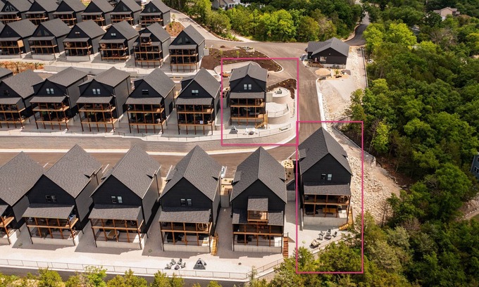 Hollister House | Lakefront Retreat with Hot Tubs & Golf Simulators