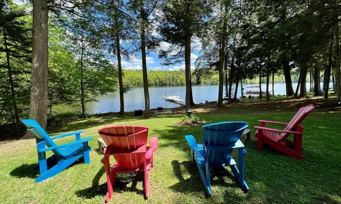Kents Hill House | Idyllic Lakehouse Retreat with Private Waterfront Access