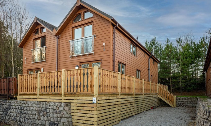 South Lakeland Leisure Village Cottage | Pet-Friendly Lakeland Lodge: Cozy Cottage in Carnforth