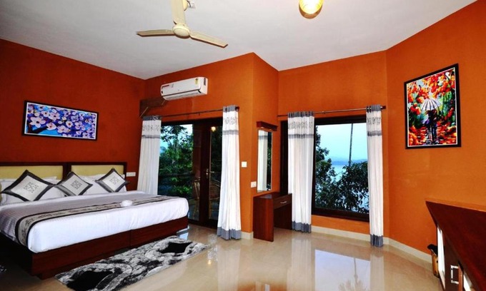 Vazhavatta House | LakeRose Wayanad Resort: Scenic Superior Lake View Room