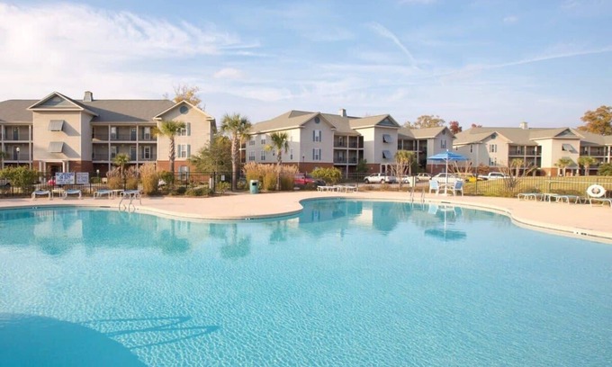 Santee Condo | Tranquil Lakeside Escape: 2BR Suite at Wyndham Lake Marion