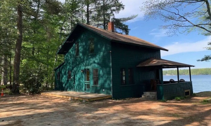 Windham Cabin | Relaxing Lakeside Cabin with Private Sandy Beach Access
