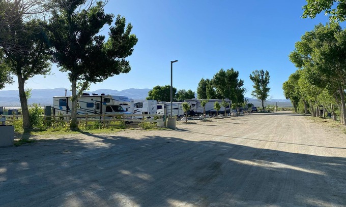 Olancha RV Rental | Pet-Friendly Lakeside Camping RV Spot Near Death Valley