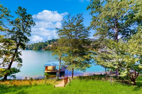 Big Creek House | Lakeside Eden