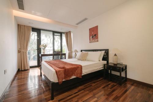 Quang An Apartment | LakeSide Exclusive Serviced Apartment by SSens Homes