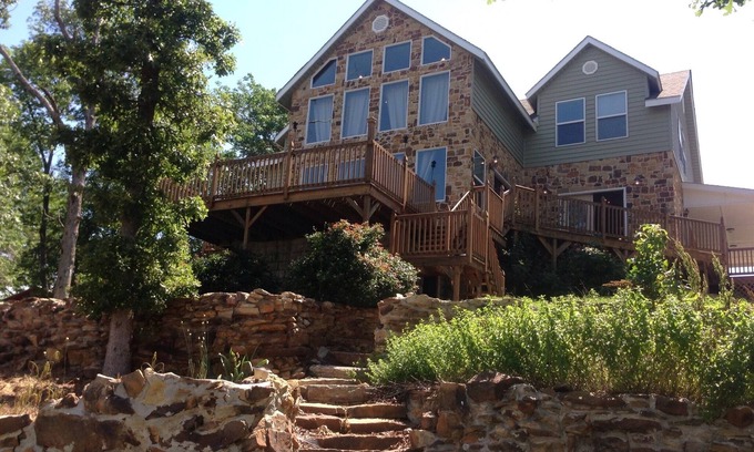 Blocker House | Scenic Lakeside Retreat for Family Gatherings & Pets