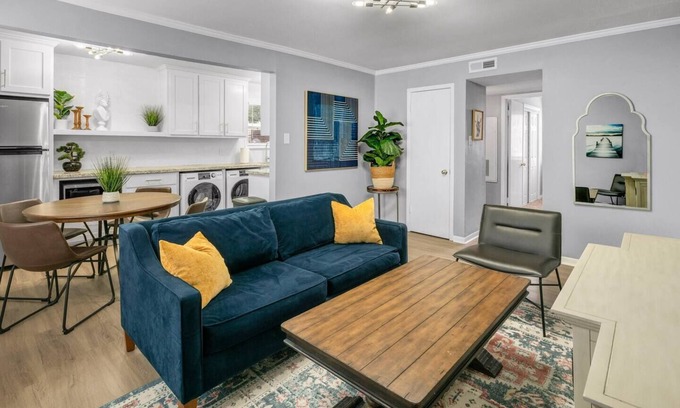 Northgate Apartment | Pet-Friendly Lakeside Retreat with King Beds & Kitchen