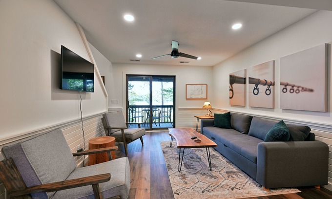 Webb Lake Condo | Experience Lakeside Fishing Bear Condo with Ocean Views