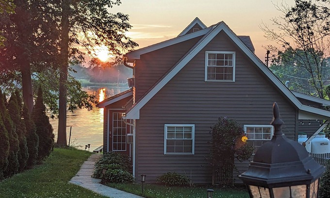 Three Mile Bay House | Experience Lakeside Grove - A Pet-Friendly Retreat