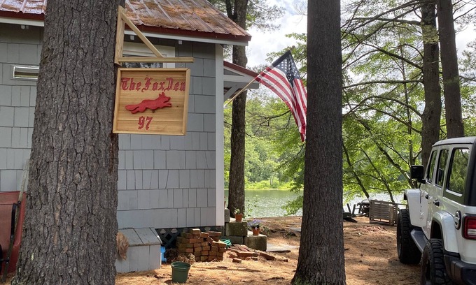 Warner Cottage | Tranquil Lakeside Retreat: Pet Friendly with Lake Views