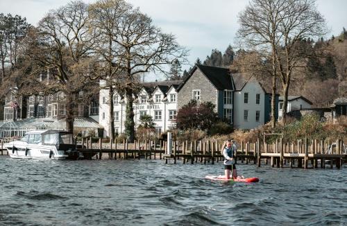 Lakeside Hotel | Relaxing Lakeside Hotel and Spa with Pool & Hot Tub
