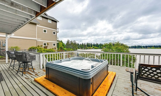 Lacey House | Tranquil Lakeside Escape with Fire Pit & Private Dock