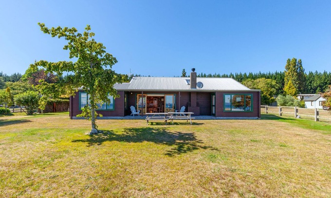 Tauranga Taupo House | Relax at Lakeside Lodge - Ideal Holiday Home in Tauranga Taupo