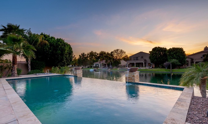 Balboa Way House | Relaxing Lakeside Retreat with Infinity Pool & Hot Tub