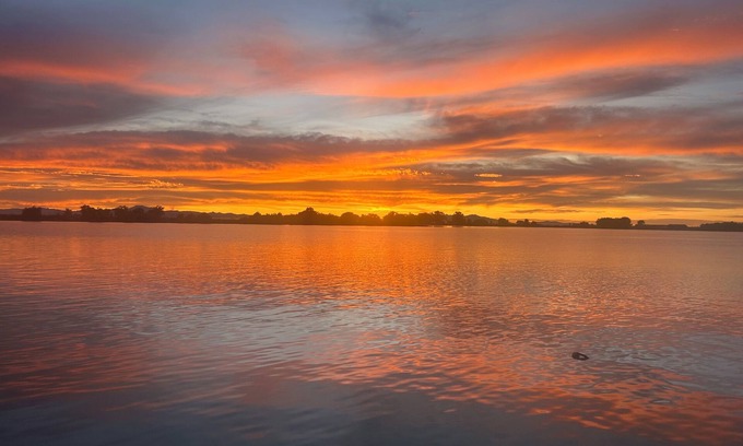 Delta RV Rental | Lakeside RV or RV hookups – Private Beach Access – Long-Term Welcome