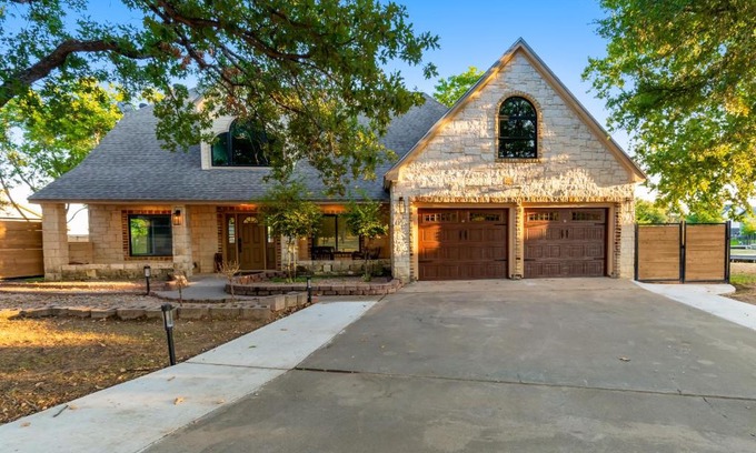 Granite Shoals House | Peaceful Lakeside Retreat with Family-Friendly Amenities