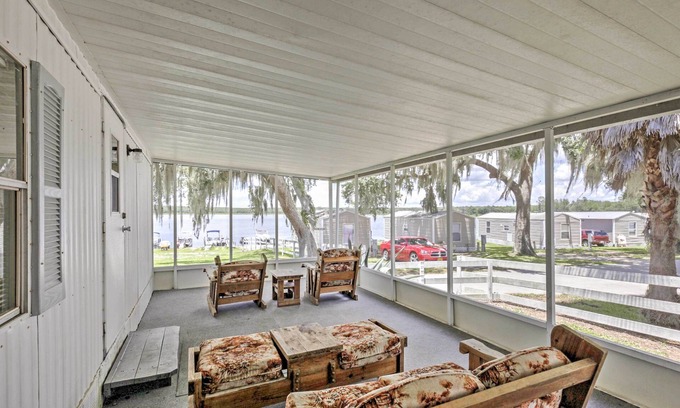 Silver Springs House | Cozy Lakeside Silver Springs Cabin with On-Site Boat Ramp