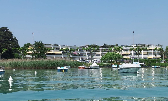 Annecy-le-Vieux Apartment | Scenic Lakeside Studio with Mountain Views and Ocean Access