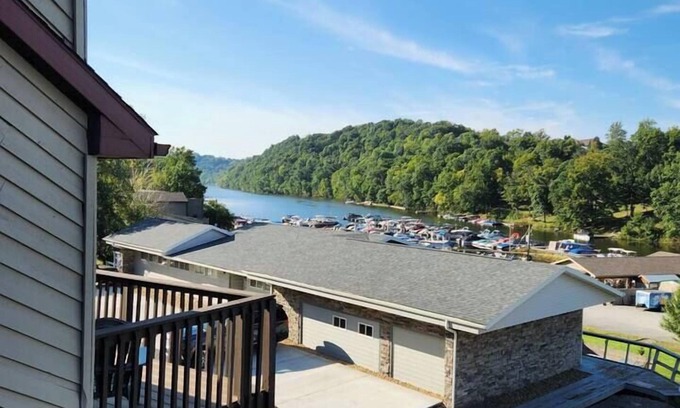 Cheat Lake House | Pet-Friendly Townhouse on Cheat Lake, Steps from Downtown