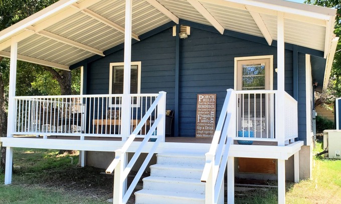 Silver Creek Village Cottage | Ideal Lakeview Cottage with Pool and Ocean Views