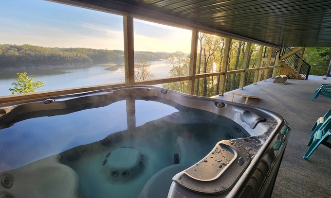 Sloans Valley House | Lakeview Happy Place: Ideal Retreat with Hot Tub & Pool
