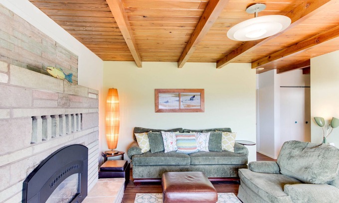 East Hope House | Scenic Lakeview Retreat with Hot Tub and Stunning Deck