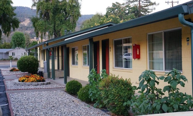 Lucerne Hotel | Inviting Lakeview Inn in Lucerne with Free Breakfast