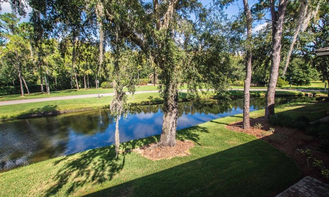 Wesley Chapel Condo | Lakeview Oasis in Golf Resort: 9.6/10 Rated Getaway