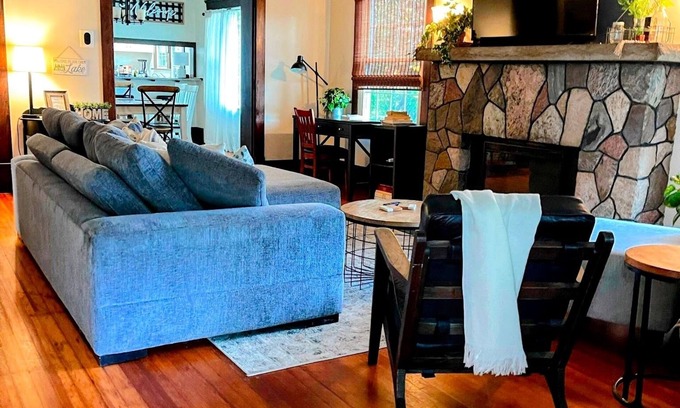 Chardon House | Exceptional Century Old Lake House: Pet & Child Friendly Stay