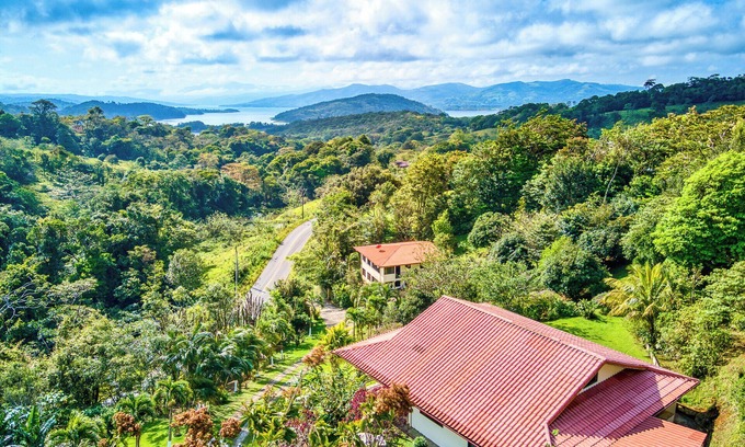 Aguacate Villa | Unforgettable Lakeview Retreat with Pool & Spa Amenities