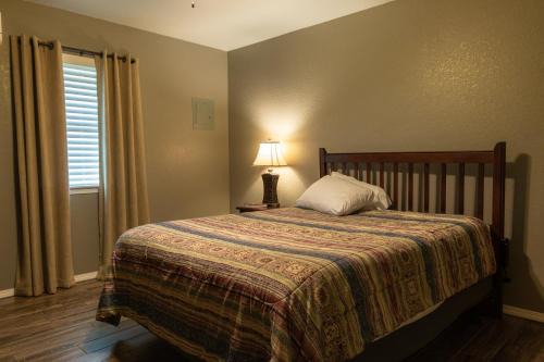 Mead House | Family-Friendly Lakeview Room with Two Queen Beds
