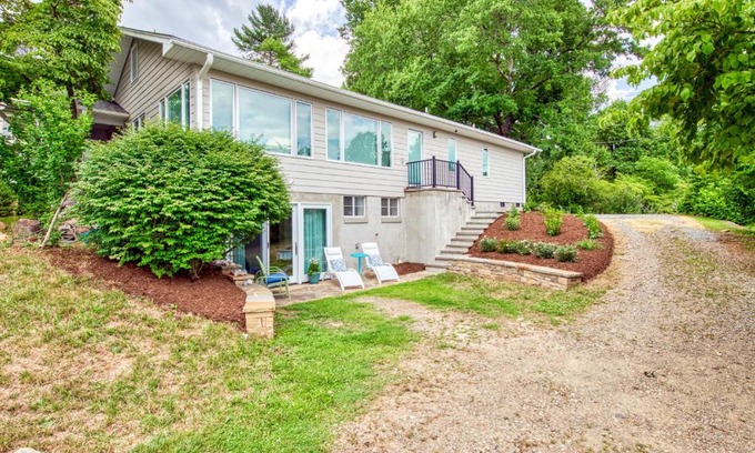 Lake Junaluska Hotel | Family-Friendly Lakeview Studio with Pool & Top Reviews