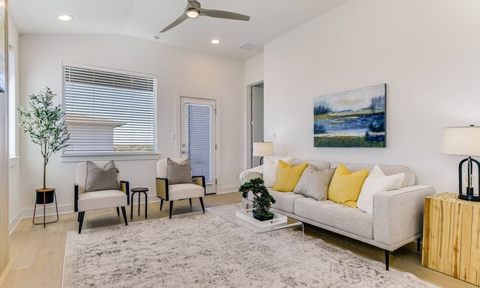 Lakeway House | Relaxing Lakeway Villa with Private Pool & Resort Amenities