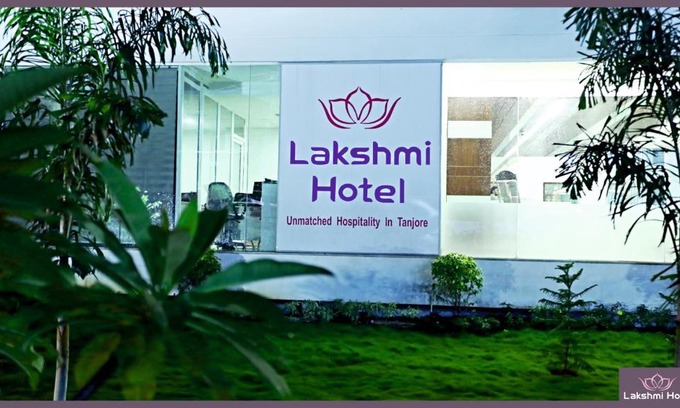 Thanjavur Hotel | Comfortable Lakshmi Hotel with Ocean View & Family Amenities