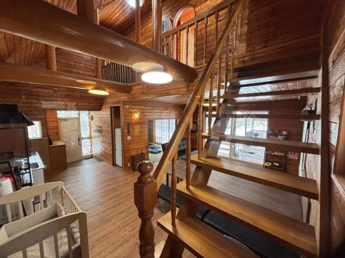 Tsumagoi House | Lala's Riverside Cabin