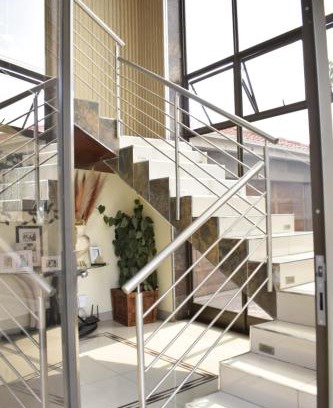 Greater Johannesburg Metropolitan Area House | Cozy Lalela House: Pet-Friendly with Kitchen Amenities