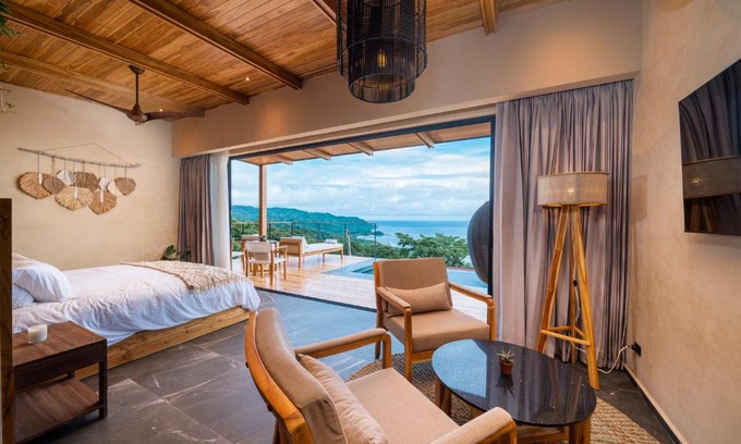 Carmen Hotel | Experience LALOON Suites - Adults Only with a Perfect 10/10