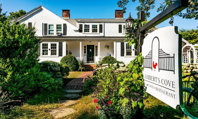 Vineyard Haven Hotel | Discover Lambert's Cove Inn & Resort with Private Beach Access