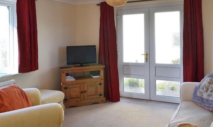 Paignton House | Guest Rated 10/10: Lambs Gate - Pet & Child Friendly Retreat