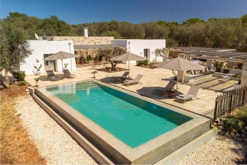 Ostuni Villa | Discover Lamia del Bosco: Poolside Retreat with Top Ratings